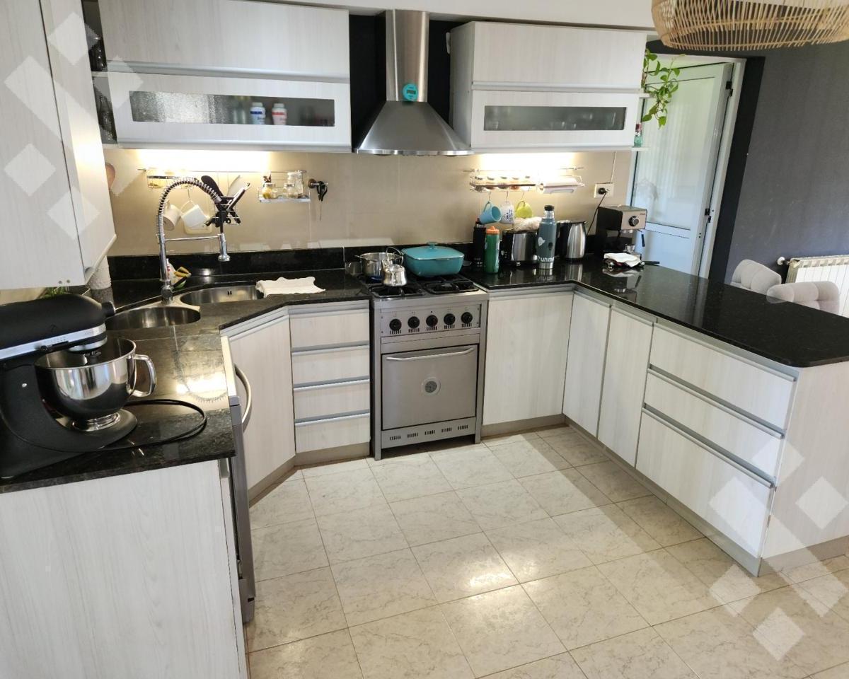 Venta Casa 3 Dorm en B° Elementos Pileta, Neuquen 1