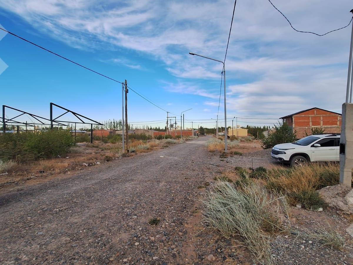 En Venta, Terreno en B° Vientos de Sur, Plottier. 1