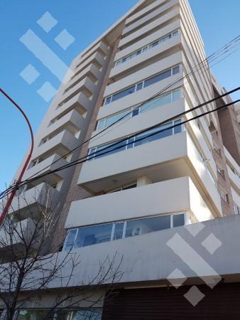 Venta Departamento Tres Dorm. en Neuquén. 4