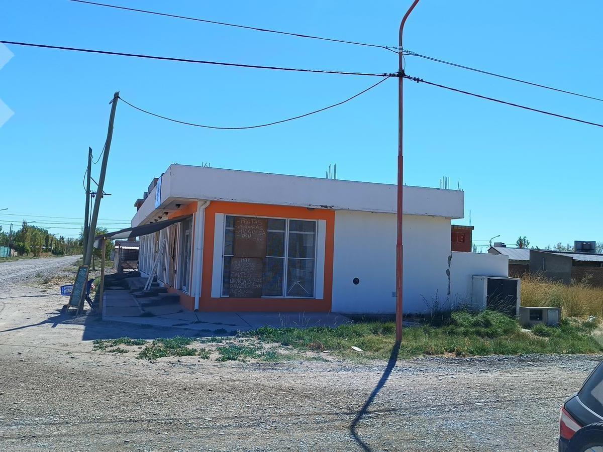 En Venta 3 (O 4) Locales a Estrenar en Fernandez Oro. / Apto Para Seguir Construyendo! 5