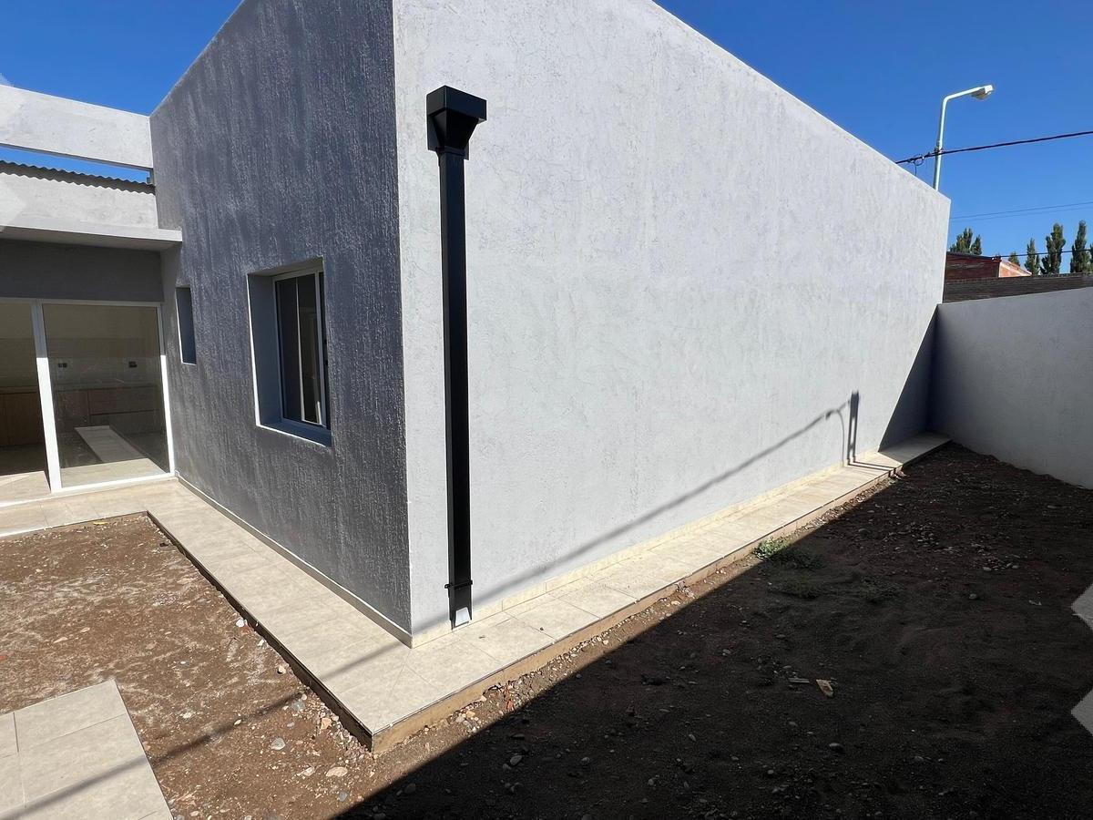 En Venta, Dúplex de 2 Dorm., B° Renke, Plottier 4