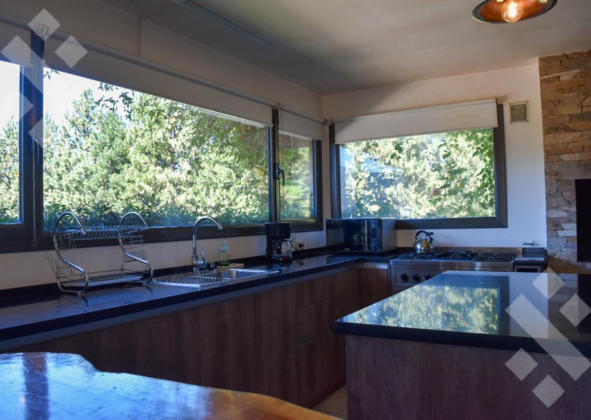 Venta Casa 6 Ambientes con Pileta - B° Peñon de Lolog - San Martin de Los Andes 4