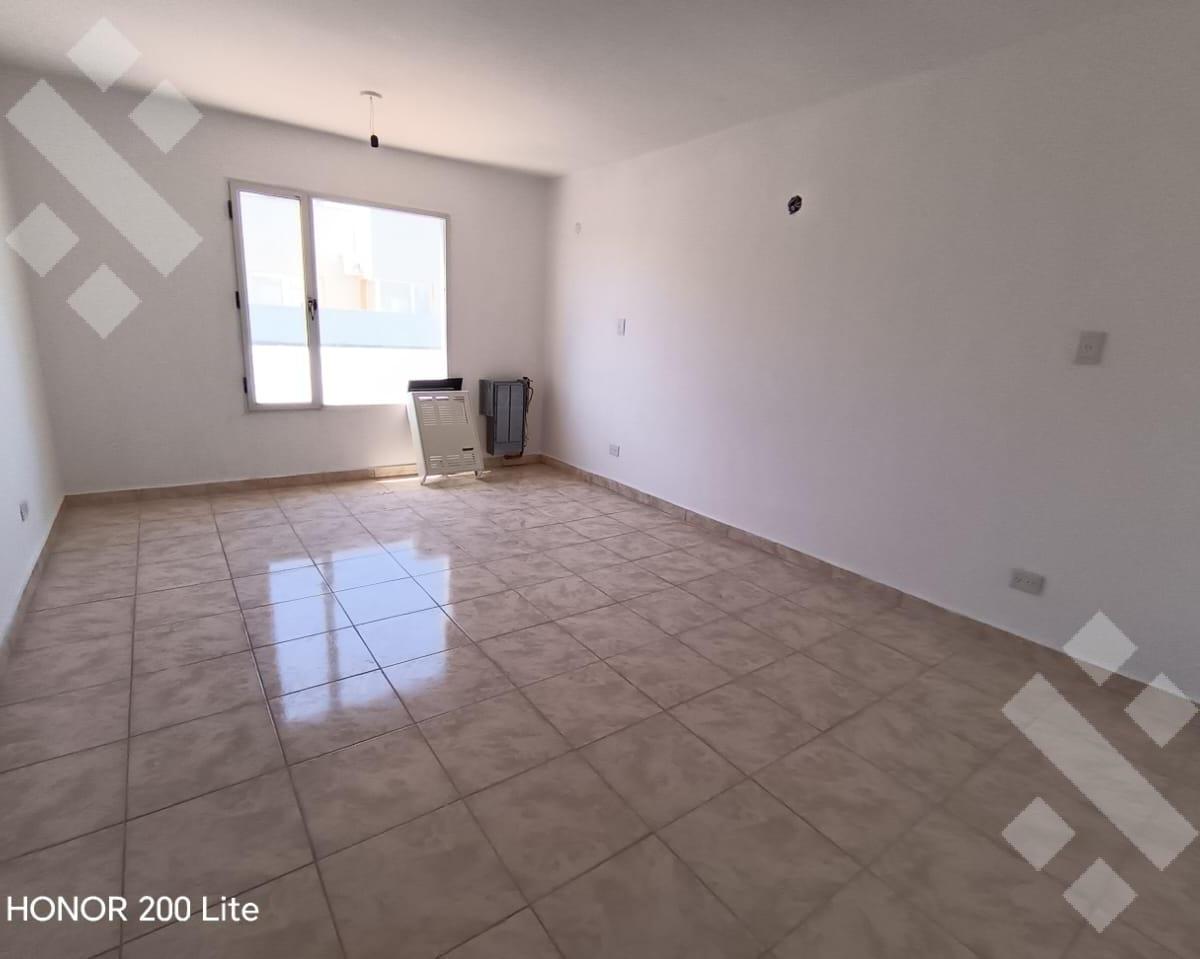 Se Alquila, Duplex de 2 Dorm., B° La Casona 5