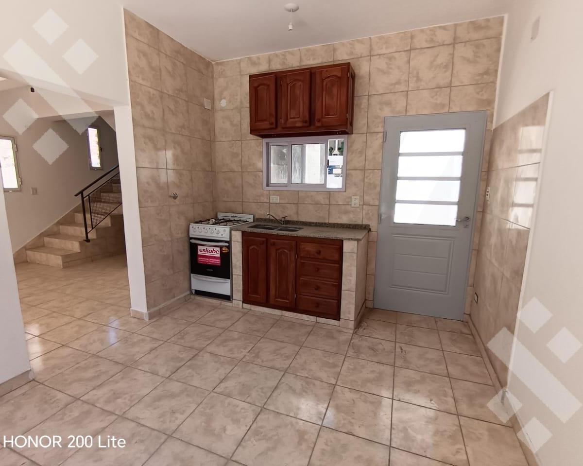 Se Alquila, Duplex de 2 Dorm., B° La Casona 1