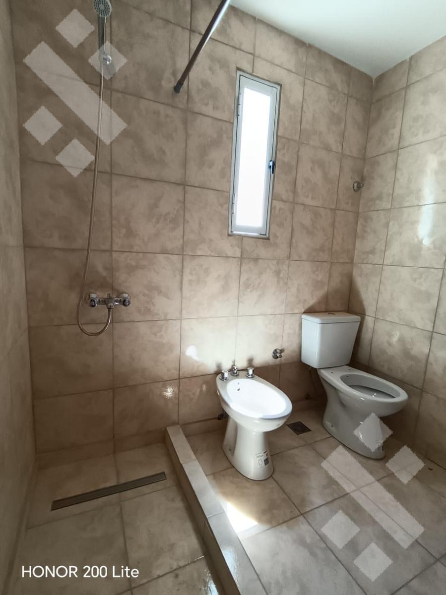 Se Alquila, Duplex de 2 Dorm., B° La Casona 2