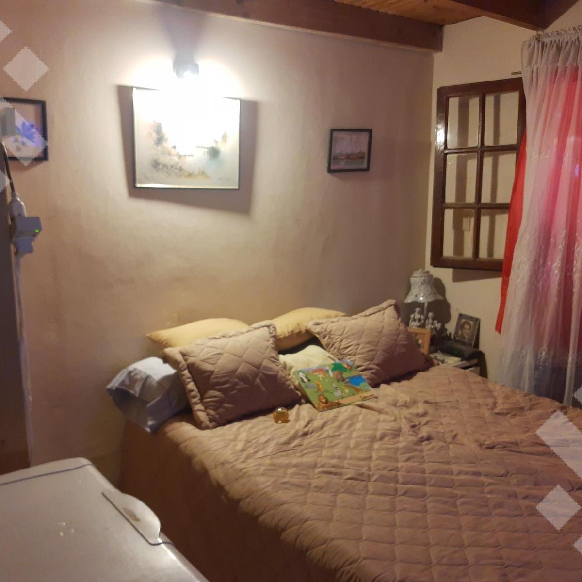 En Venta, Casa de 3 Habitaciones y Quincho, Plottier. 3