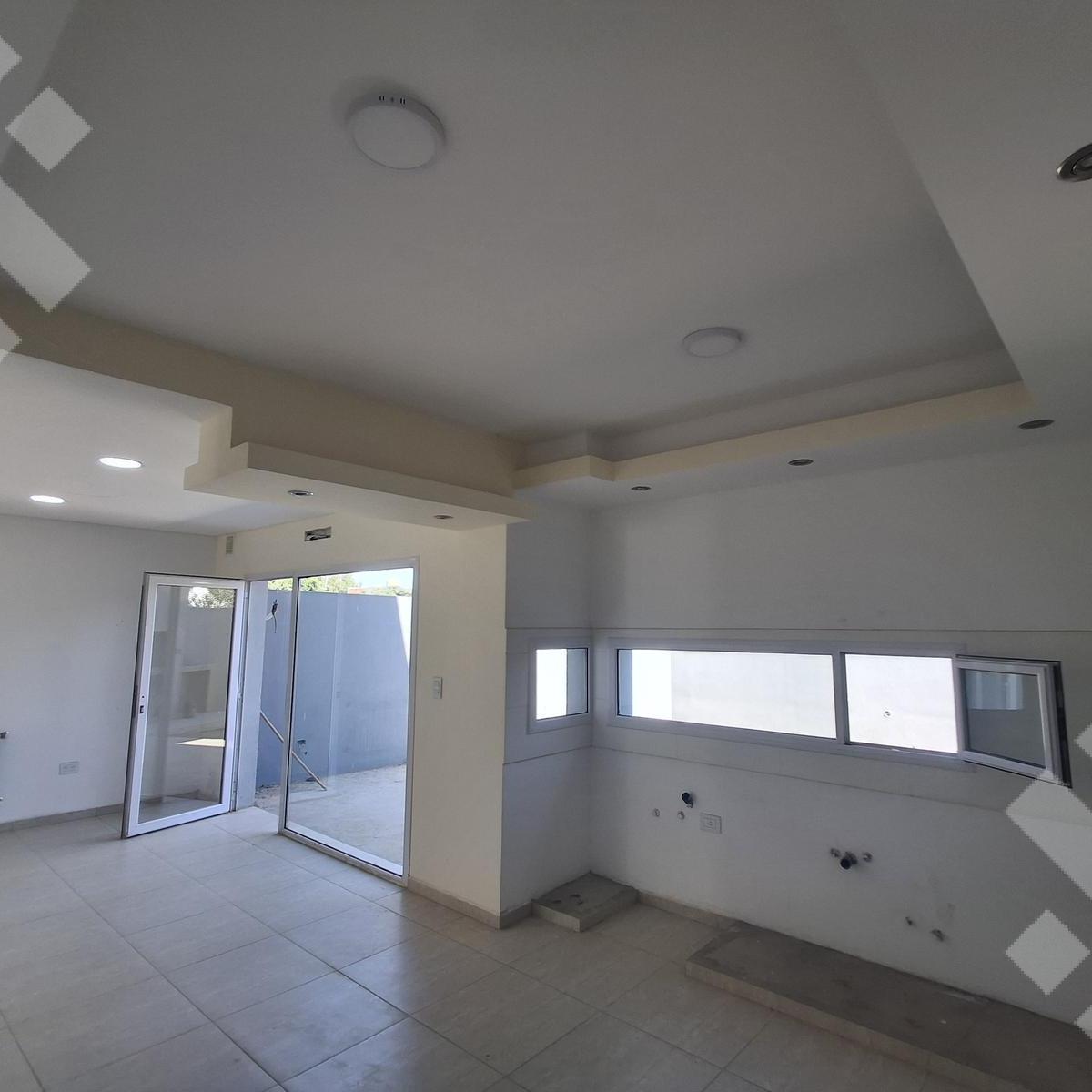 En Venta, Duplex de 3 Dorm., a Estrenar, B° Venezia 2