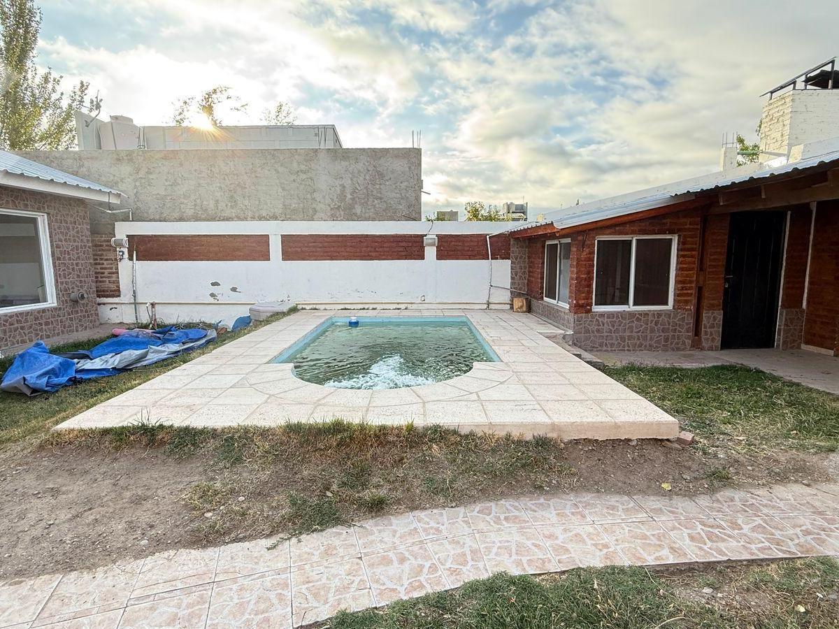 Casa en Barrio Ecor I Plottier 4