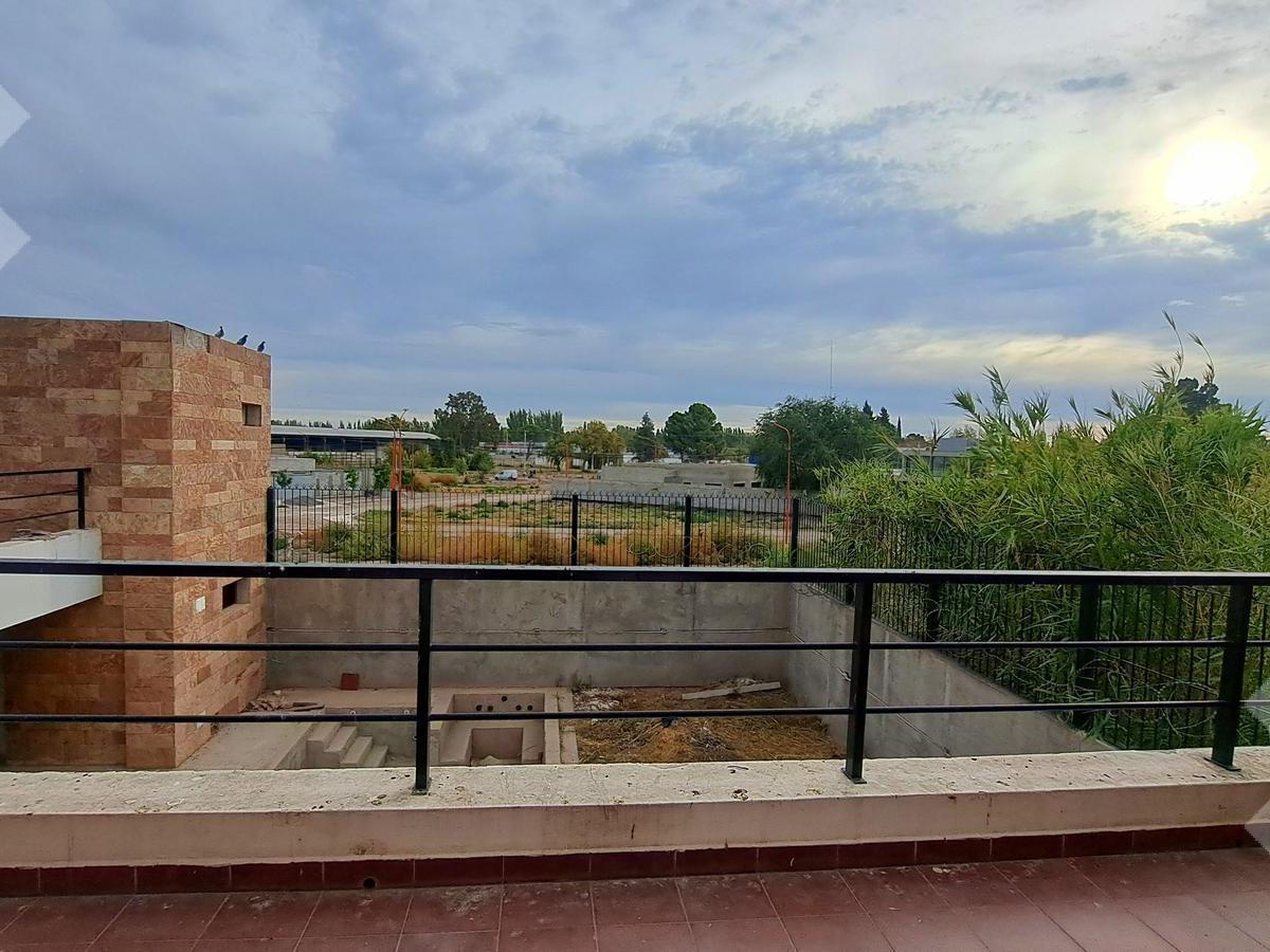 Venta Casa 4 Dorm Bº Residencial Abierto, Cipolletti 1