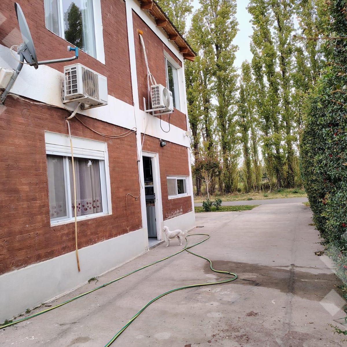 En Venta, Casa de 4 Dorm., Barrio Los Cerezos I 5