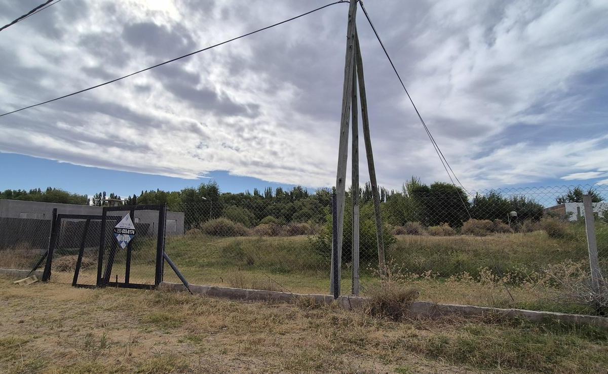 Venta - Lote 2000 m² - La Herradura, Plottier, Neuquén. 3