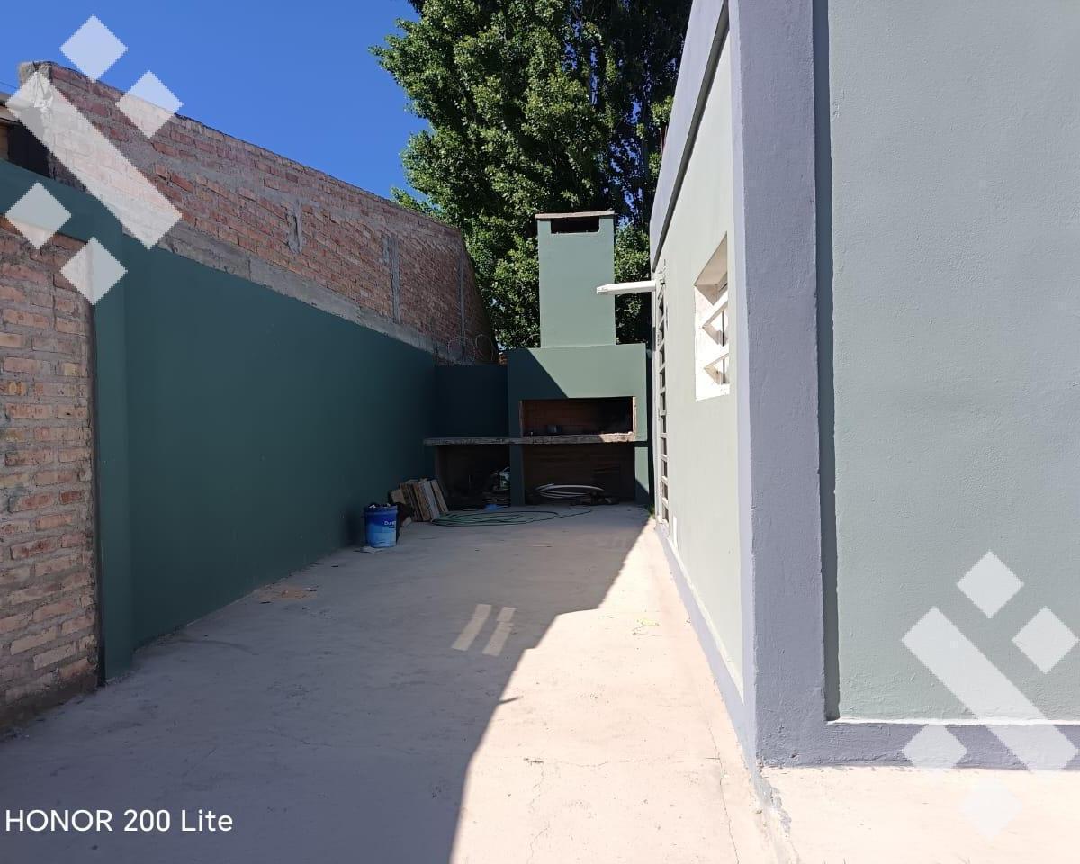 En Venta, Casa 2 Dorm., en Planta Baja, B° 5 Soles Plottier 1