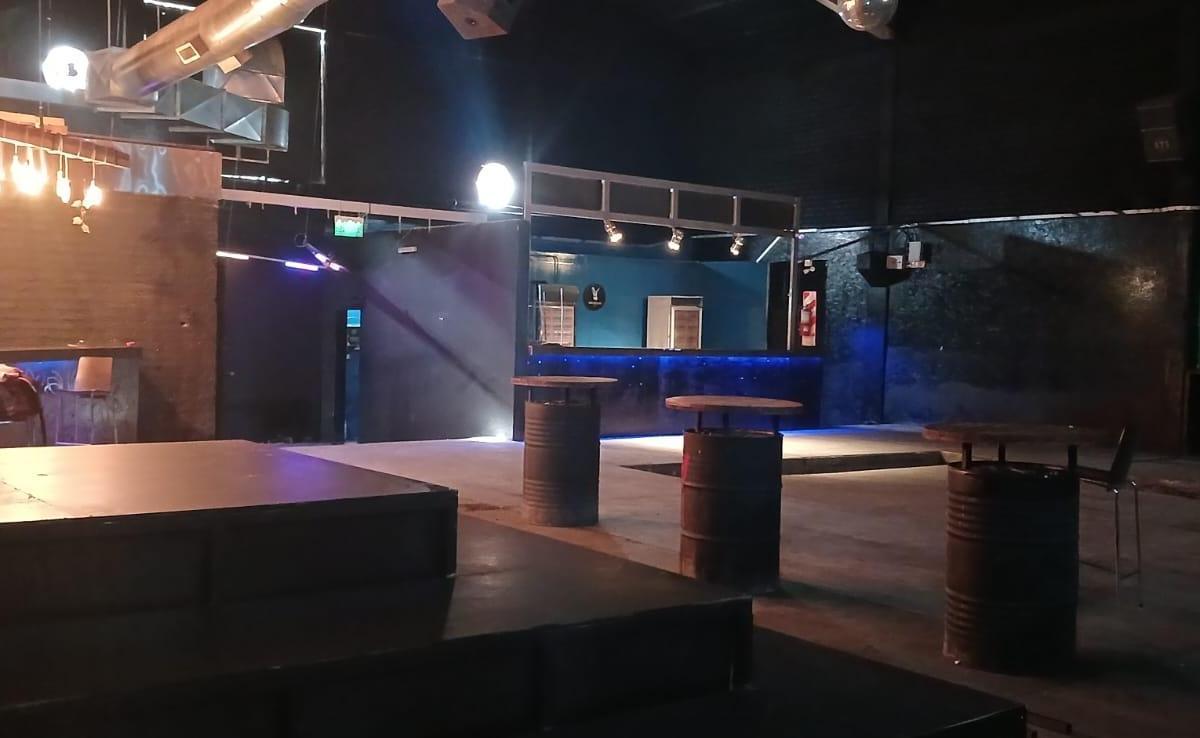 Se Vende Ecelente Comercial 4