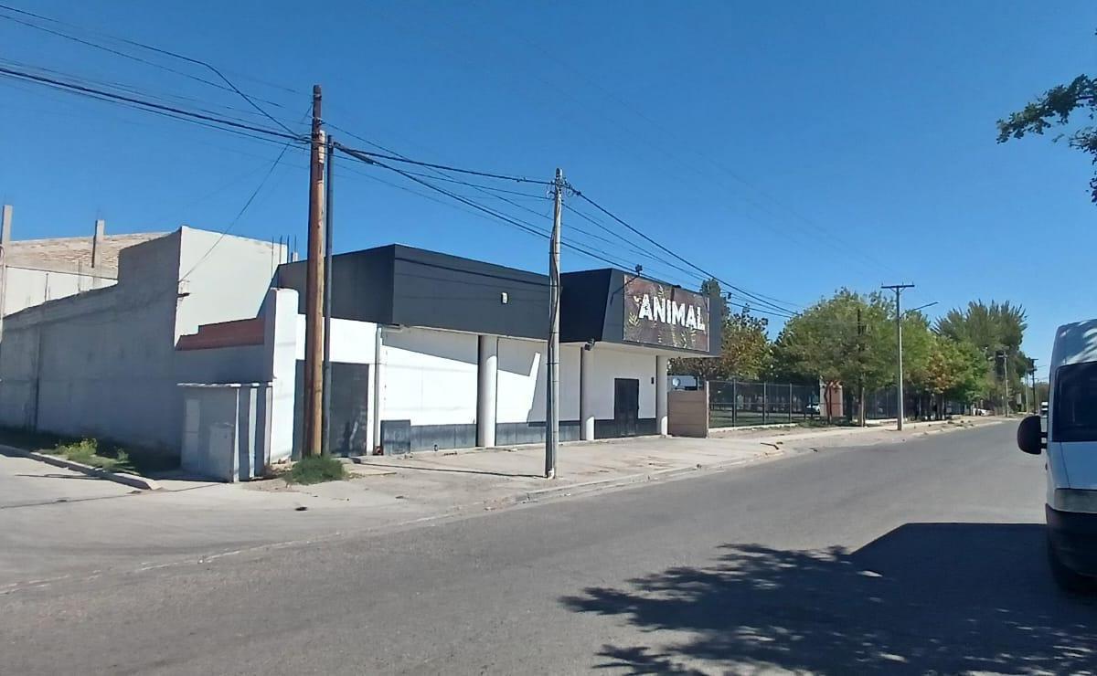 Se Vende Ecelente Comercial 1