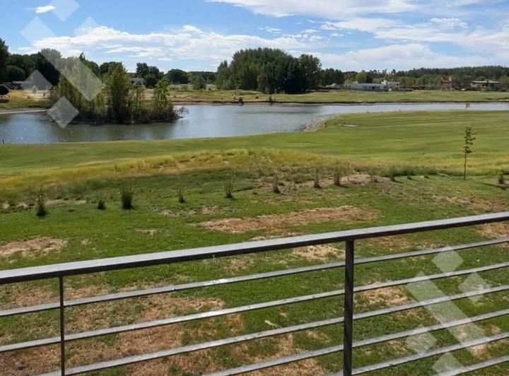 En Venta, Depto de 2 dormitorios, Complejo TorrePiedra, Los Canales de  Plottier 2