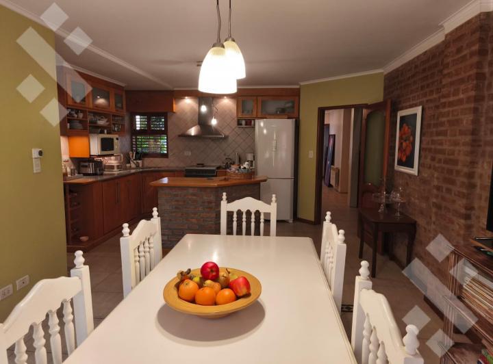 Venta casa 3 dormitorios - Bº Los Coihues - Cipolletti - Rio Negro 5