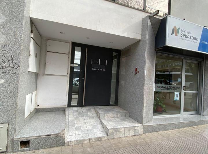 ALQUILER OFICINA 3 PISOS - CENTRO - NEUQUEN 1