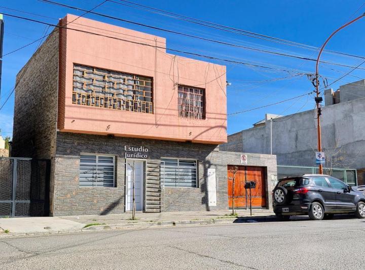Venta Casa  Multifuncional - B° Brentana - Cipolletti 1