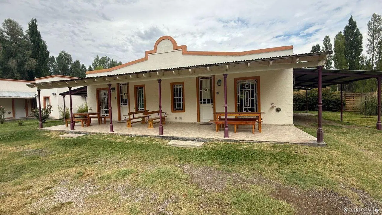 Alquiler  Complejo de 4 Dptos. y 2 Casas - Percy Clark al 1.900. Plottier. Neuquen 5