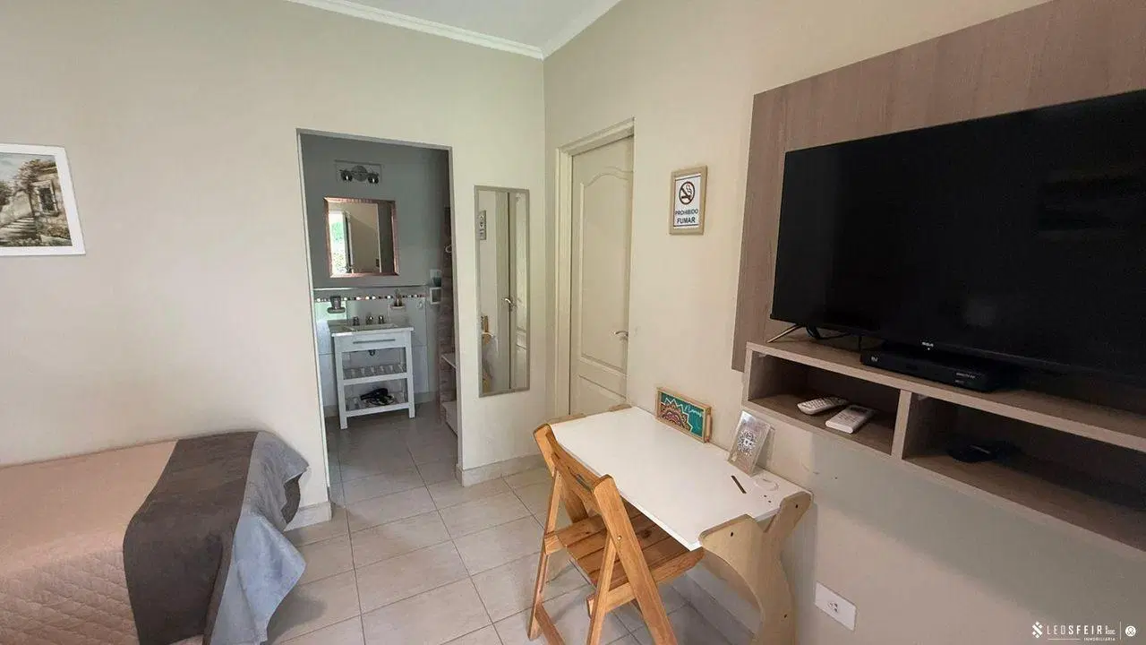 Alquiler  Complejo de 4 Dptos. y 2 Casas - Percy Clark al 1.900. Plottier. Neuquen 4