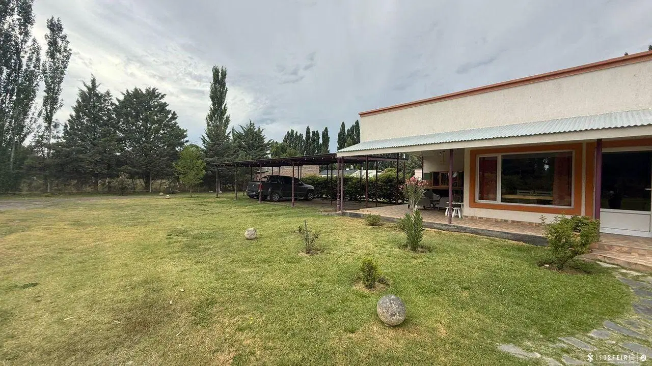 Alquiler  Complejo de 4 Dptos. y 2 Casas - Percy Clark al 1.900. Plottier. Neuquen 2