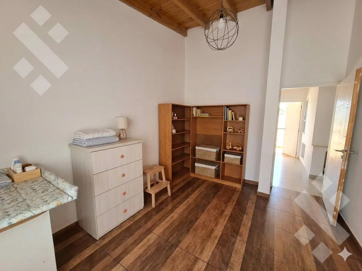 En Venta | Casa 3 dormitorios | Barrio Altos de Alberdi | Plottier 8