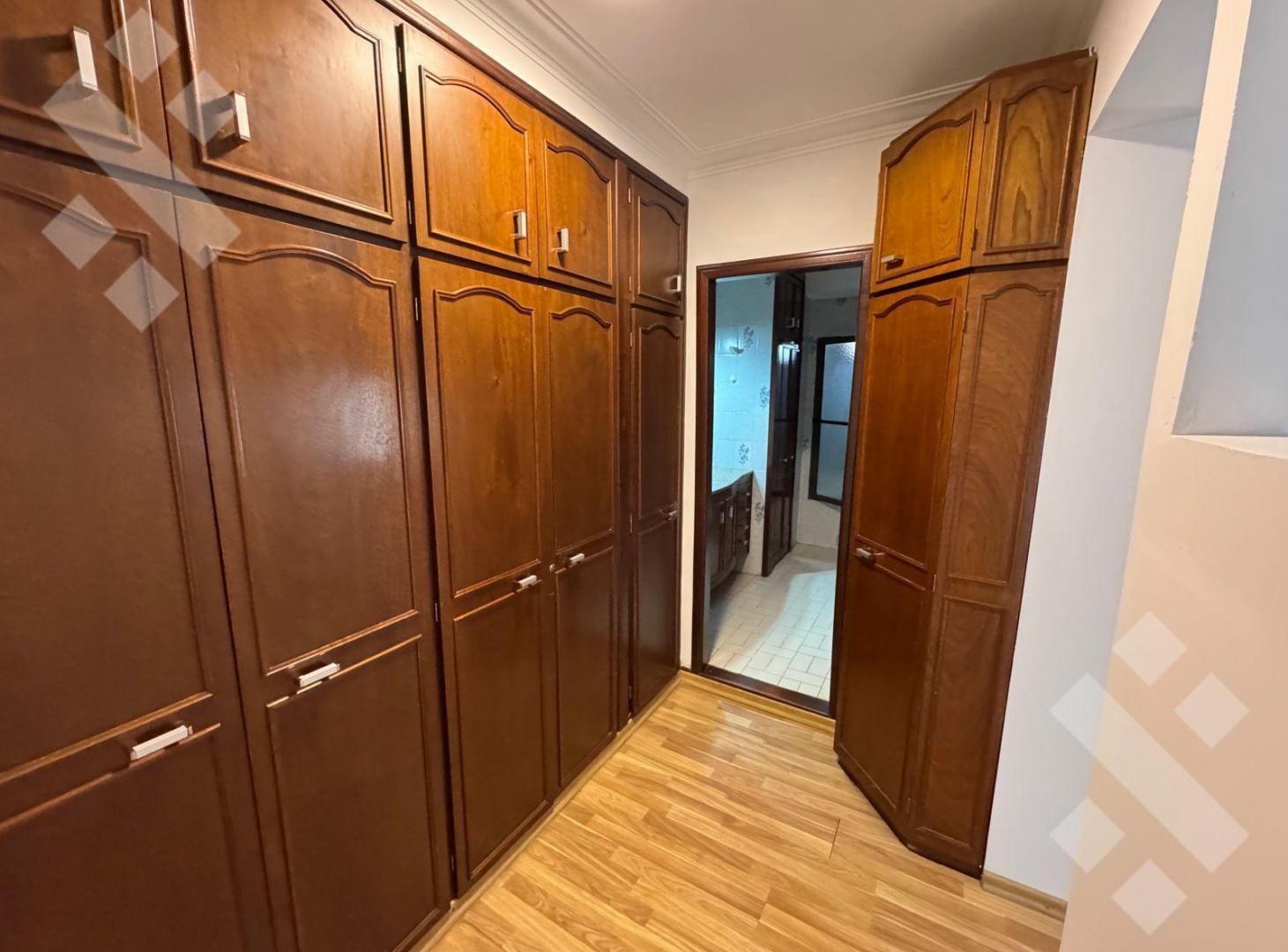 Foto de ALQUILER Departamento 4 habitaciones - Barrio Centro Neuquén, imagen 4