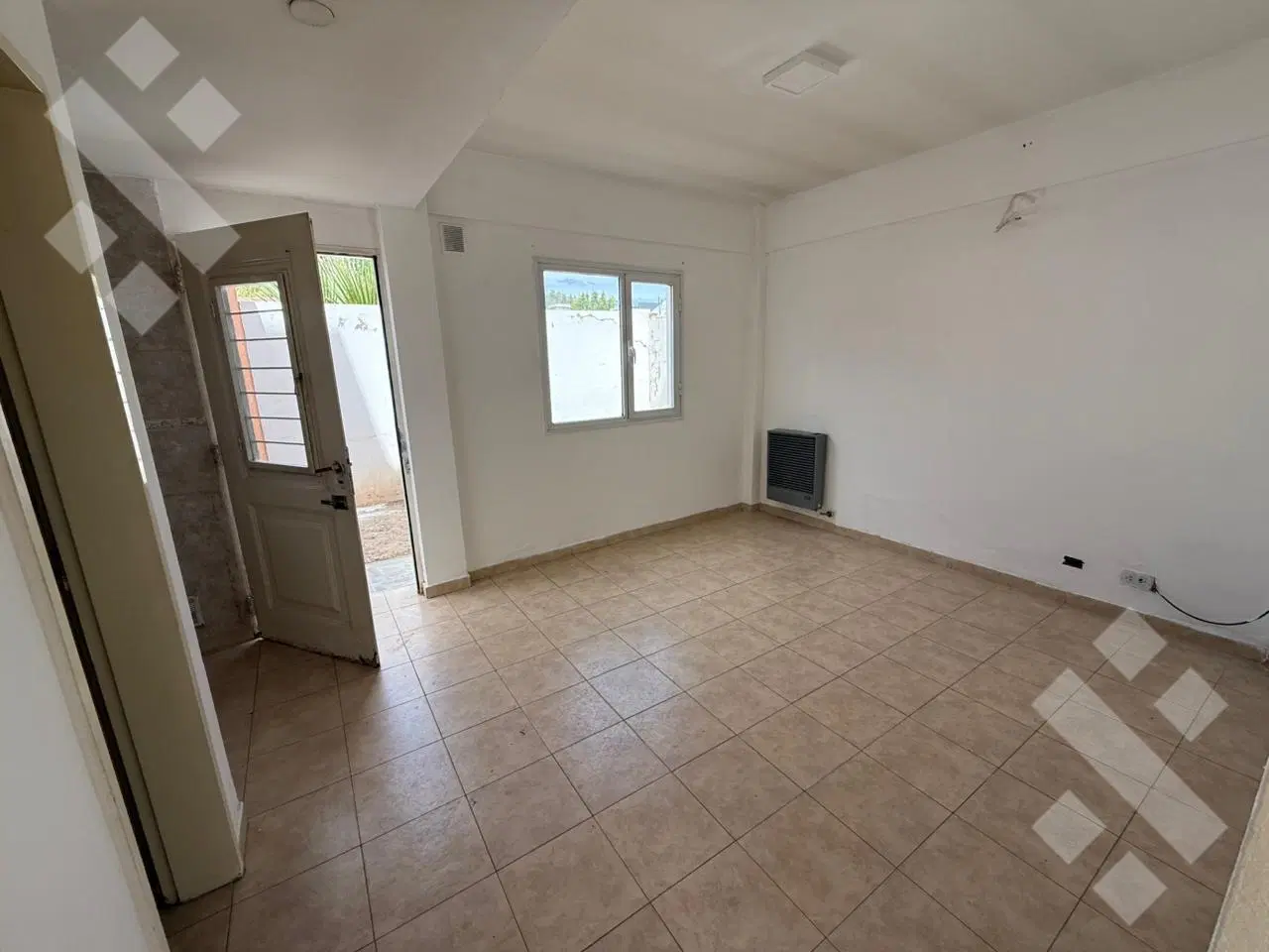 ALQUILER DUPLEX 3 DORMITORIOS PLOTTIER 4
