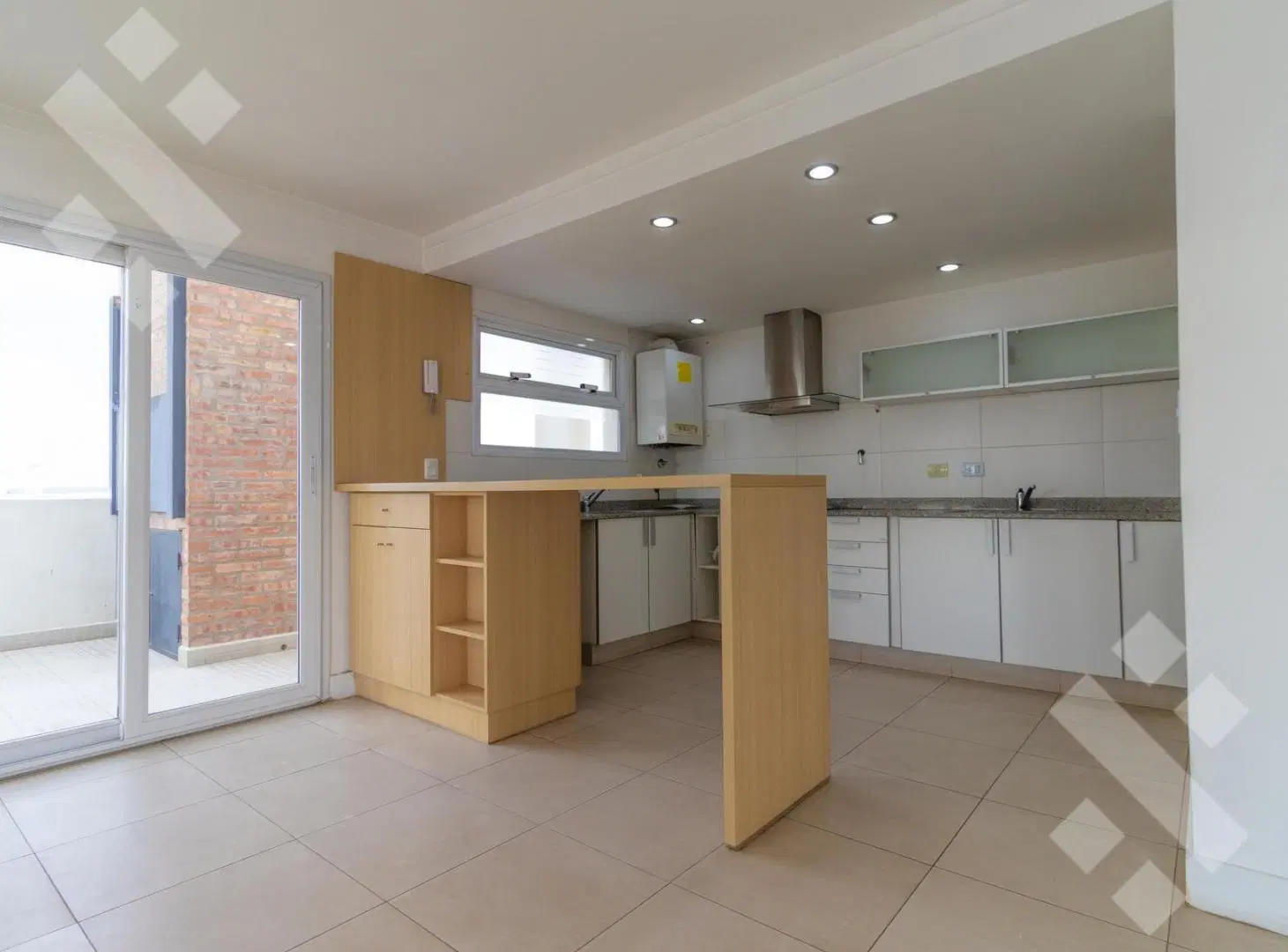 ALQUILER | Departamento 3 Dormitorios 2 cocheras y Balcón Terraza en Neuquén Capital 2