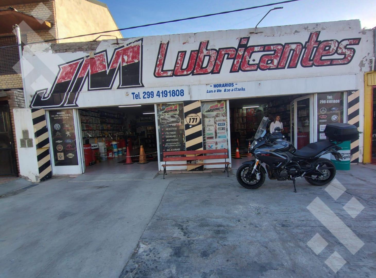 Foto de VENTA: LOCALES COMERCIALES + DEPARTAM. A RESTAURAR - NEUQUEN CAPITAL, imagen 4