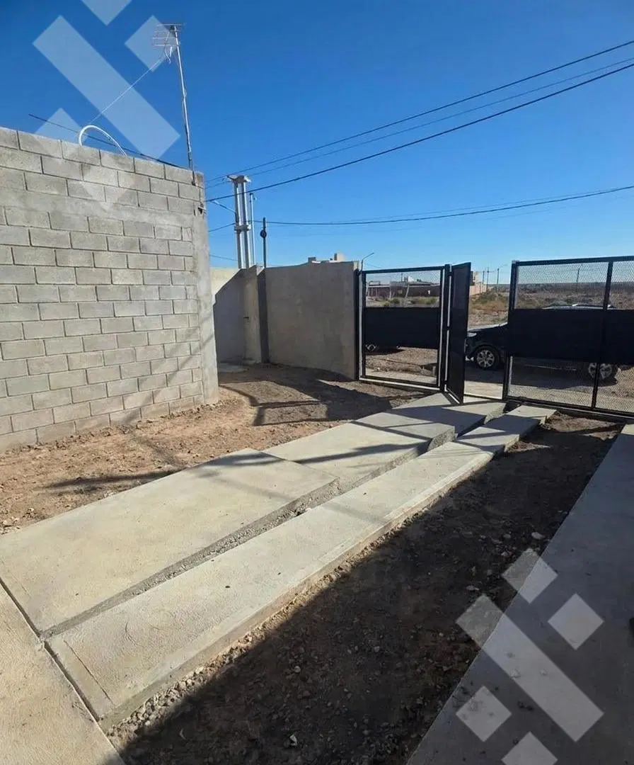 En Alquiler | Casa de 1 Dormitorio | Barrio Procrear | Centenario 3