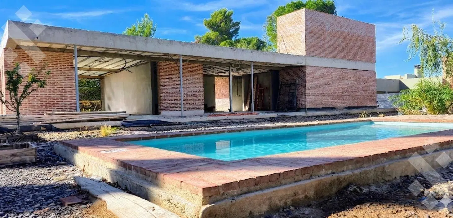 VENTA | Casa Nivel Gerencial En Construcción | B° Cerrado El Ciprés | Cipolletti | Lote 1855 m² 2