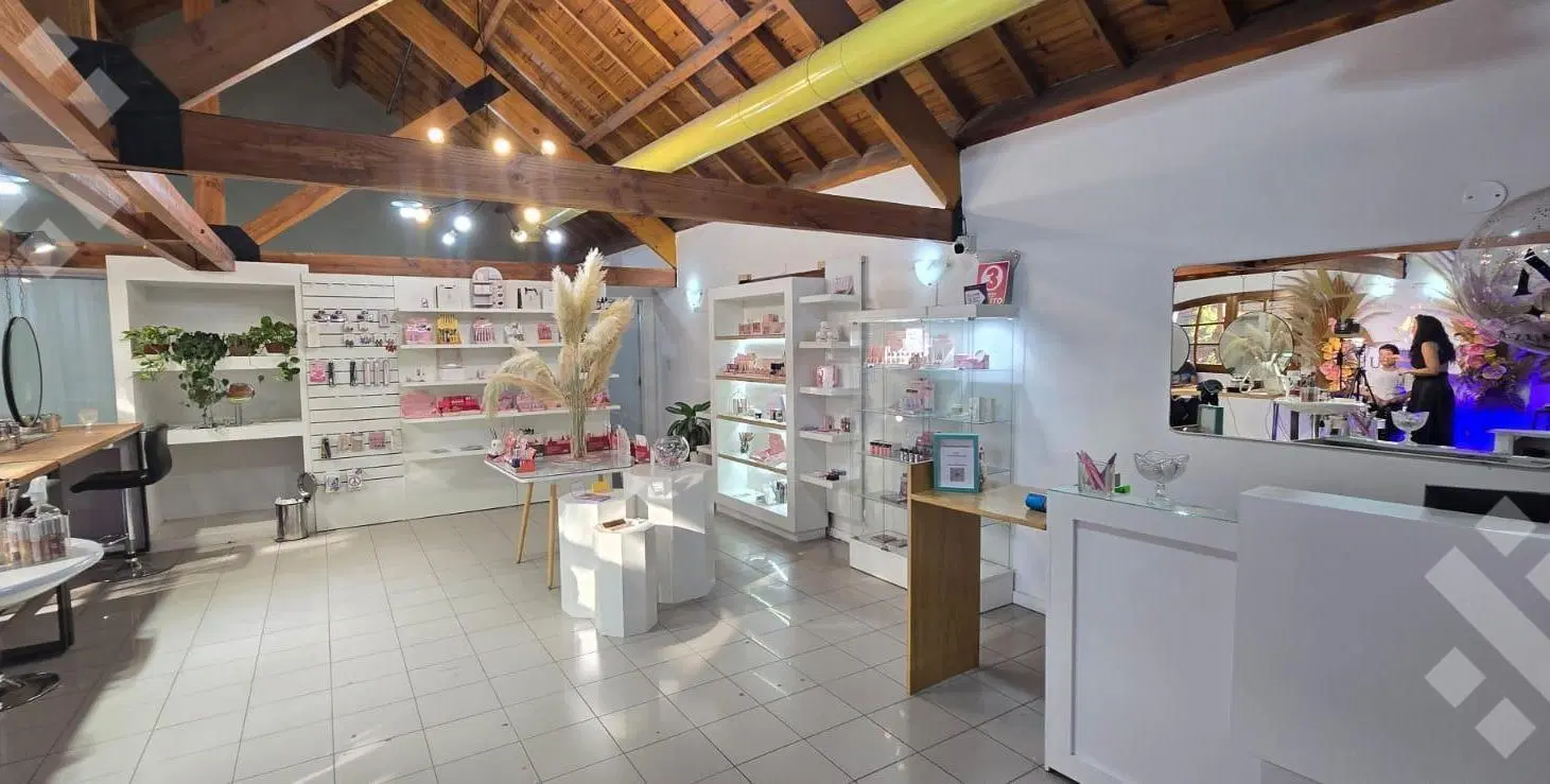 Venta Local en Primer piso   - Diagonal España al 100 - Neuquén Capital 4