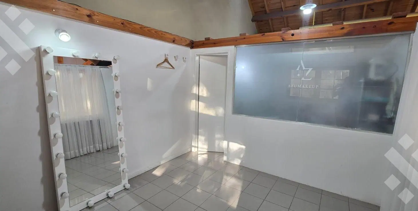 Venta Local en Primer piso   - Diagonal España al 100 - Neuquén Capital 3