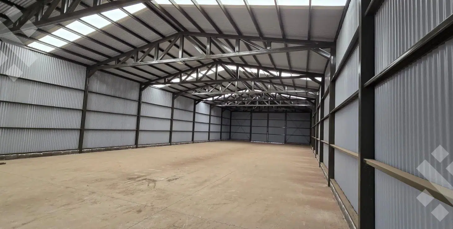 En Alquiler Galpón de 420m2 en lote de 3500m2 sobre calle Trenque Lauquen Neuquén 3