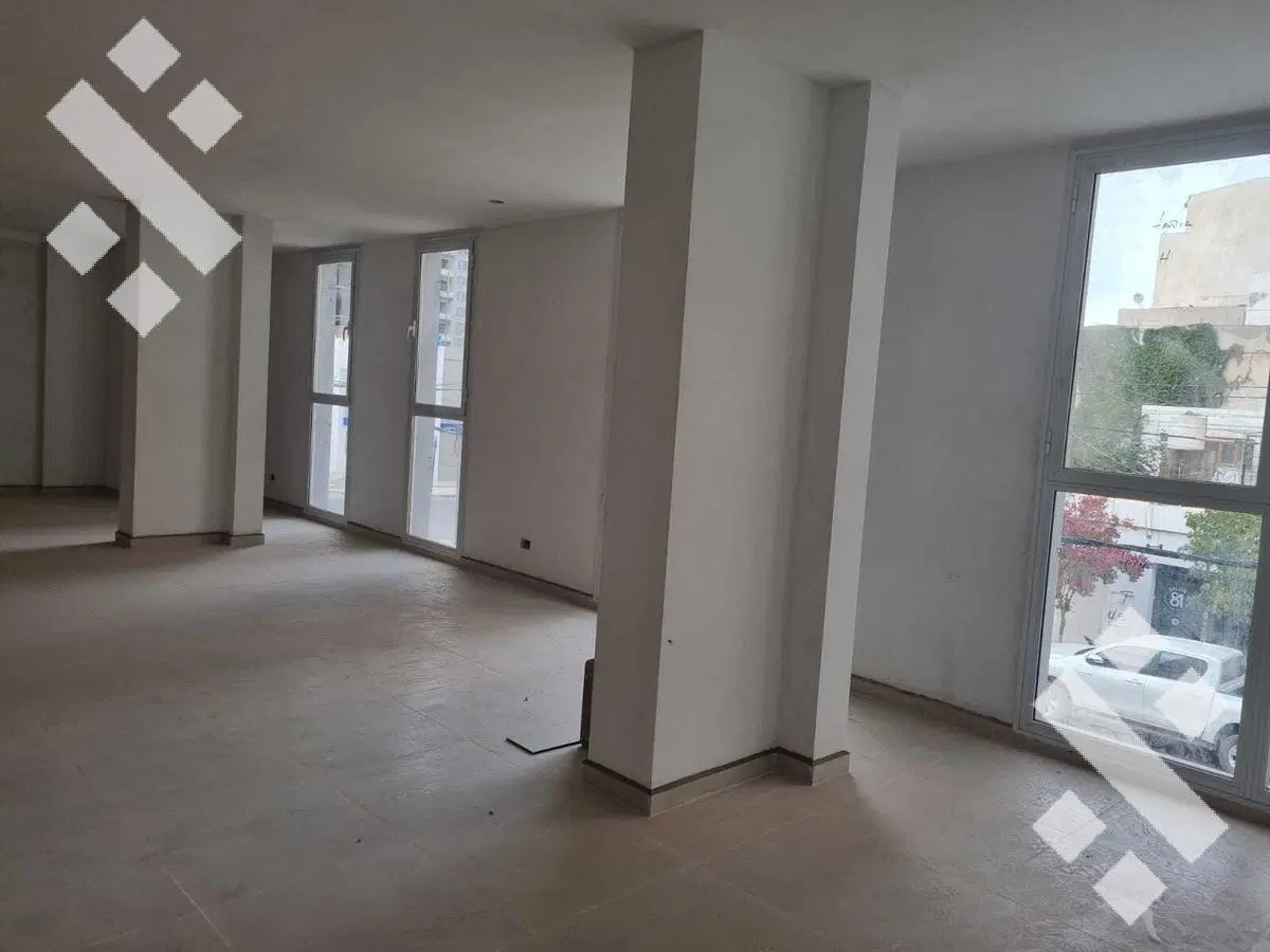 Venta oficina con cochera centro Neuquén 3