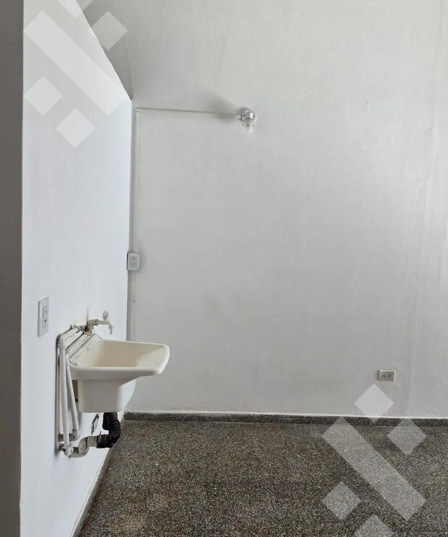 En Alquiler | Local Comercial | Belgrano 1800 | Neuquén 4