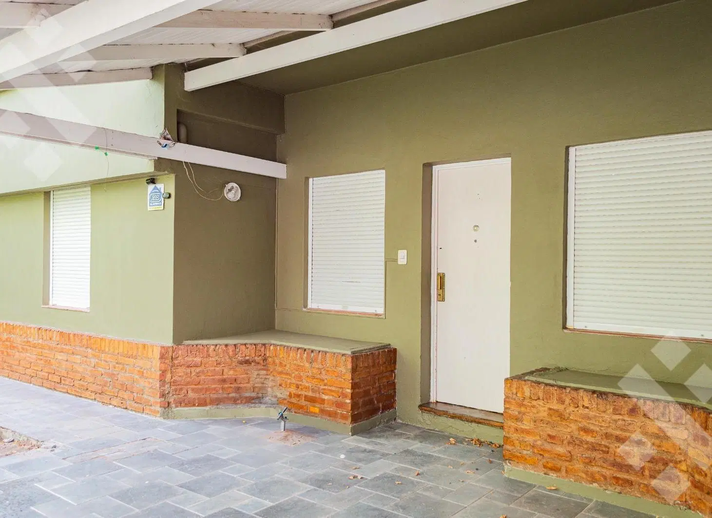 ALQUILER: CASA 3 DORMIT C/QUINCHO y PARRILLA- NEUQUEN CAPITAL - ZONA CENTRO OESTE 2