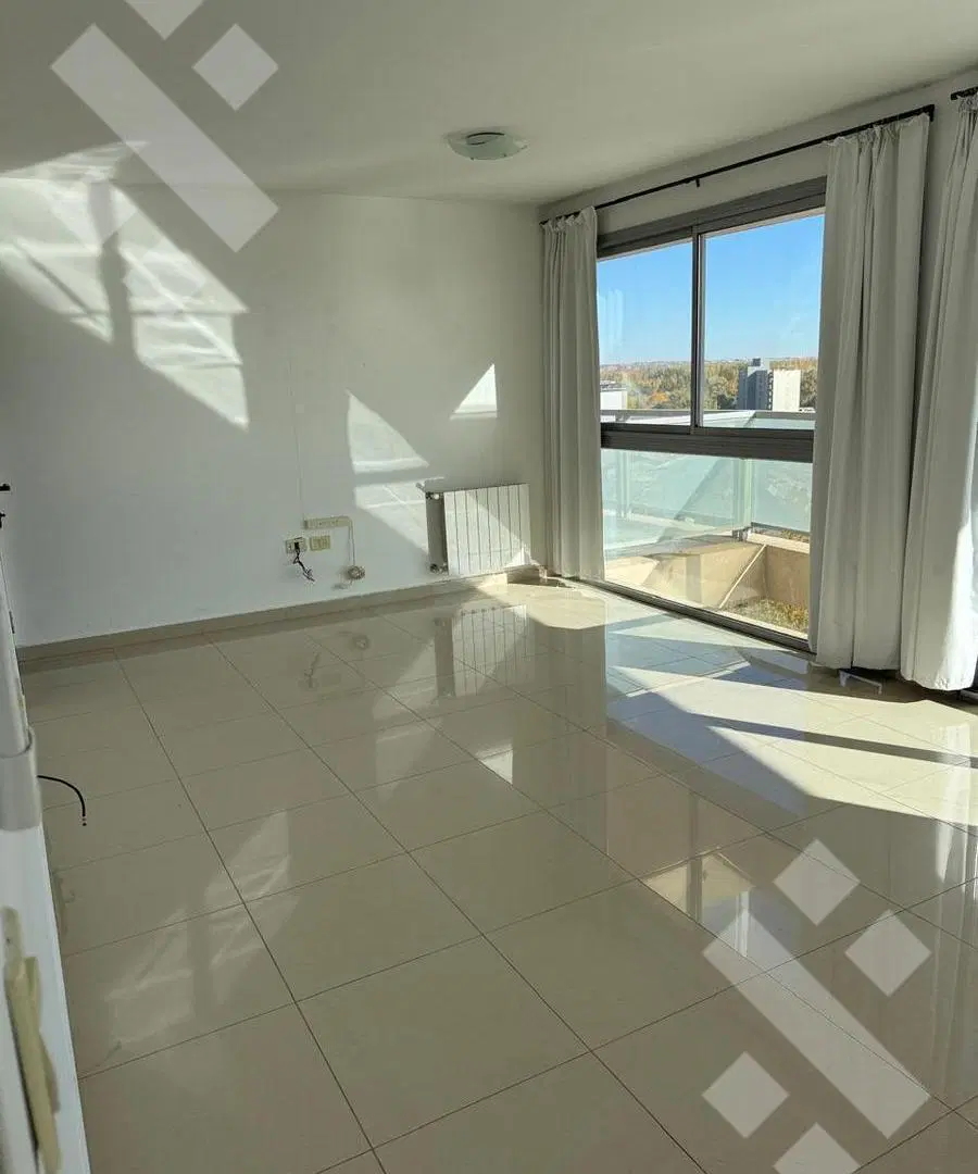 Alquiler - Semi piso -2 dorm- Cochera. 4