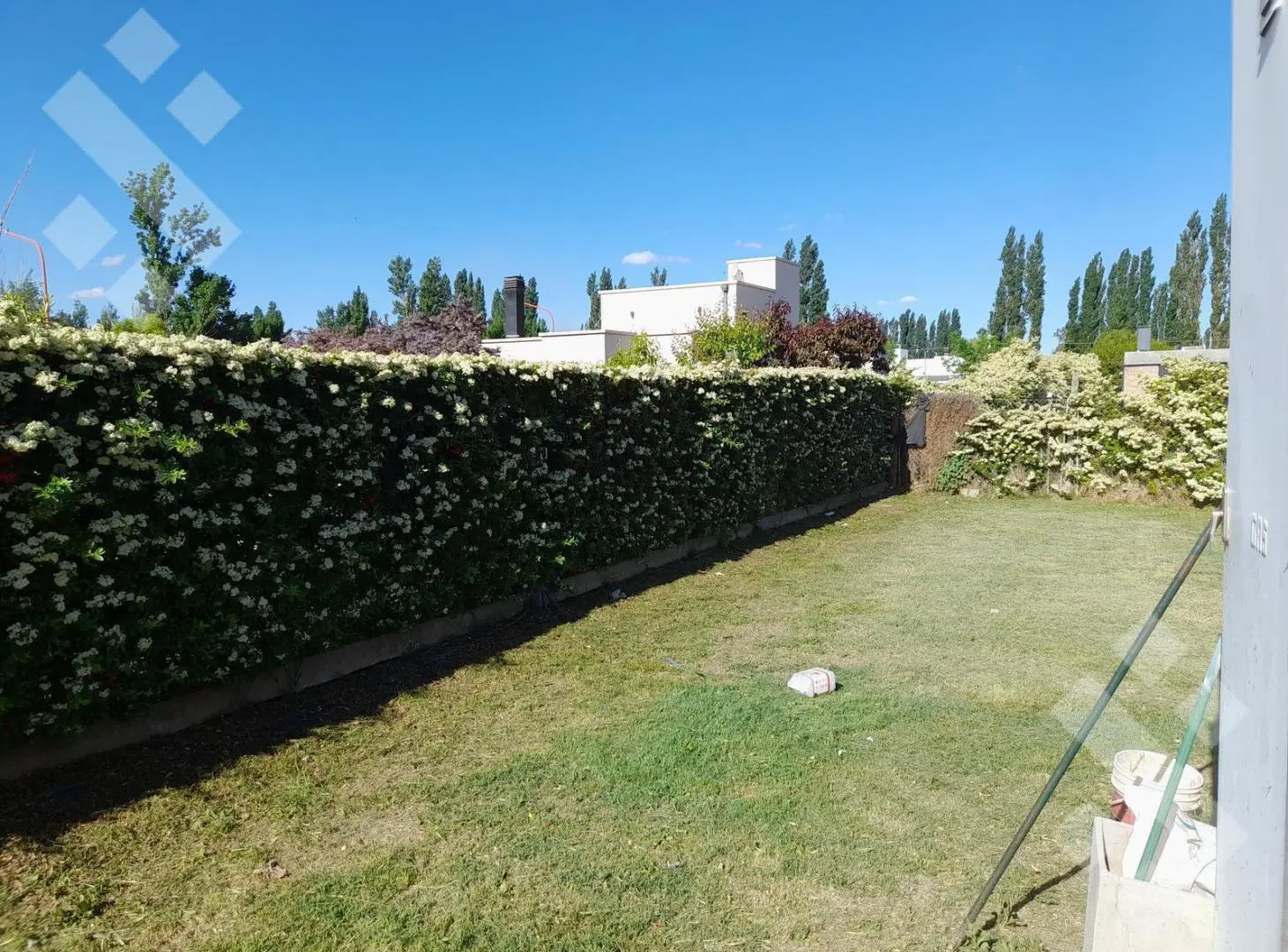 VENTA CASA 3 DORMITORIOS - B° MANZANAR GINES, CIPOLLETTI 4
