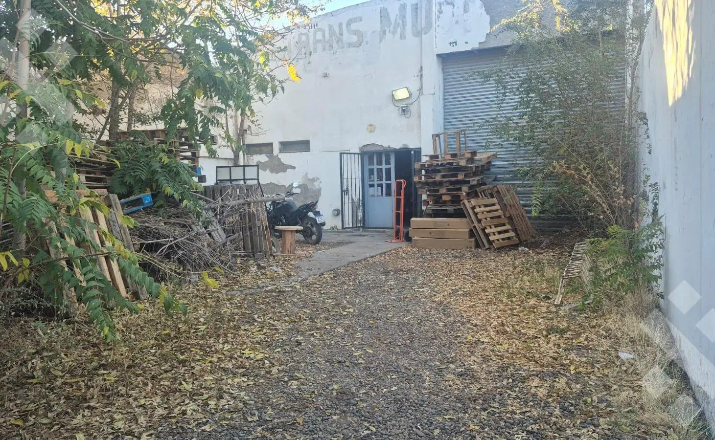 VENTA GALPON COMERCIAL 200m2  - CENTRO NEUQUEN 2