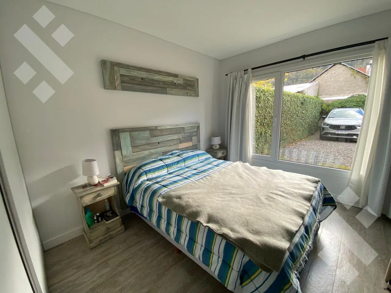 Venta dpto 2 dormitorios - Zona centro - San Martin de los Andes 4