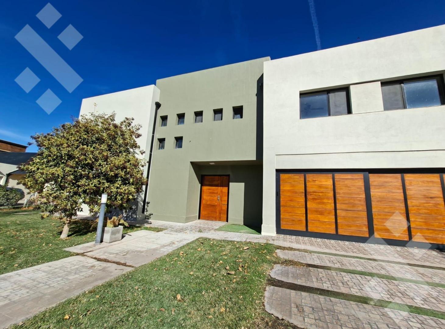 Venta casa Bº Comahue Golf Club