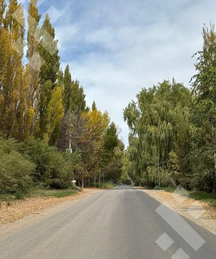 Lote 2800 m2- Nahuel Huapi 146 - a 200 metros del Autódromo parque de Gral. Roca 5