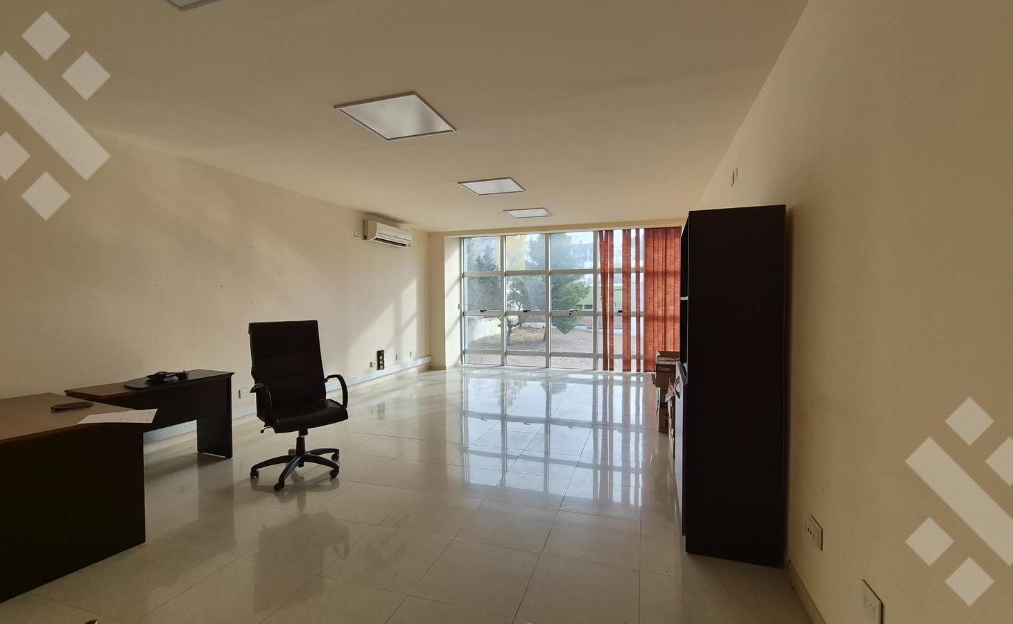Foto de Edificio Comercial, TRES PLANTAS PARA OFICINAS, imagen 1