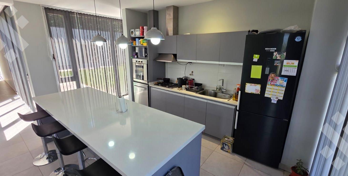 Foto de VENTA CASA 3 DORMITORIOS (APTA CRÉDITO) - B° CERRADO CRUZ DEL SUR, imagen 1