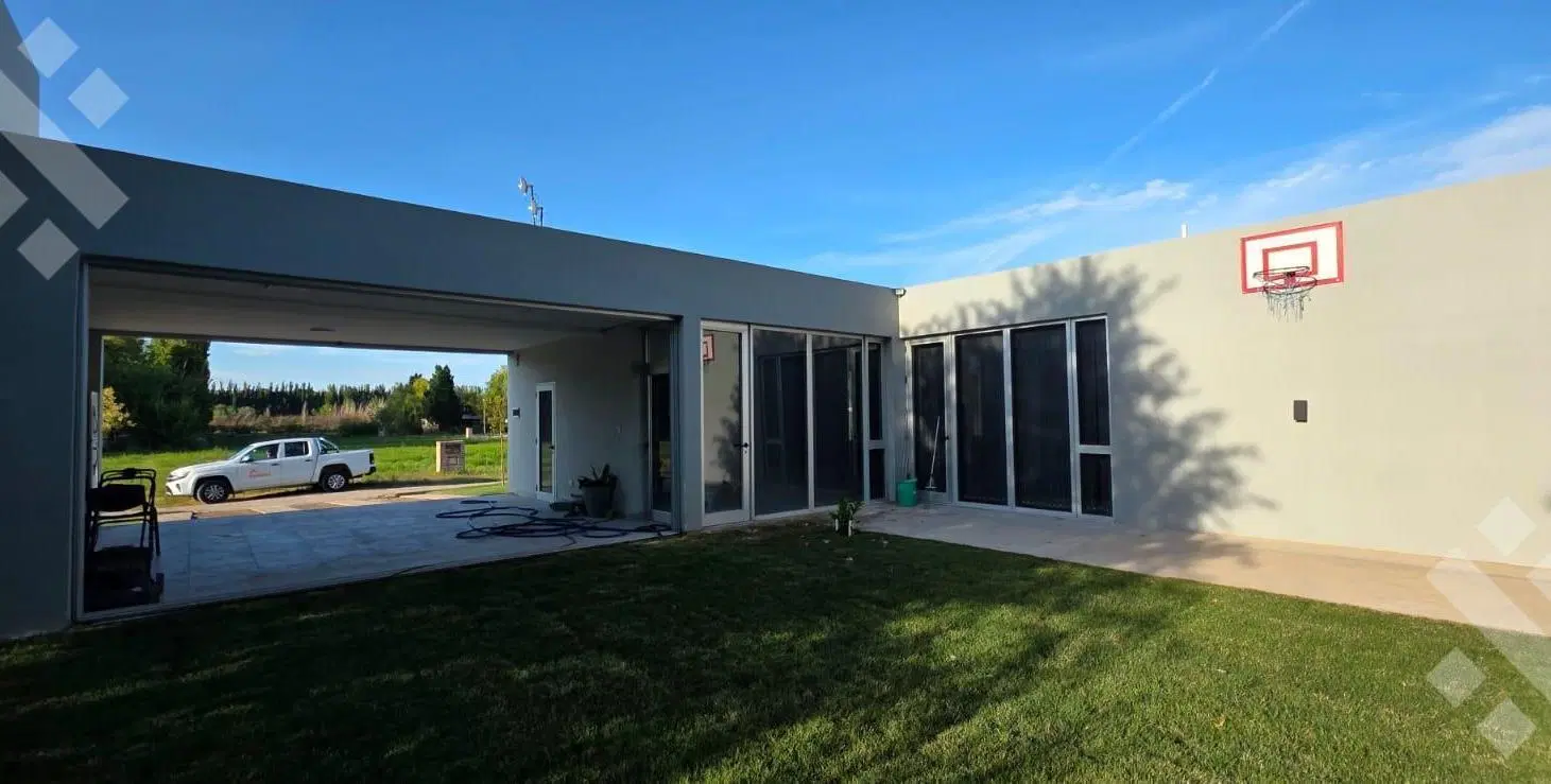 VENTA CASA 3 DORMITORIOS (APTA CRÉDITO) - B° CERRADO CRUZ DEL SUR, GENERAL ROCA 8