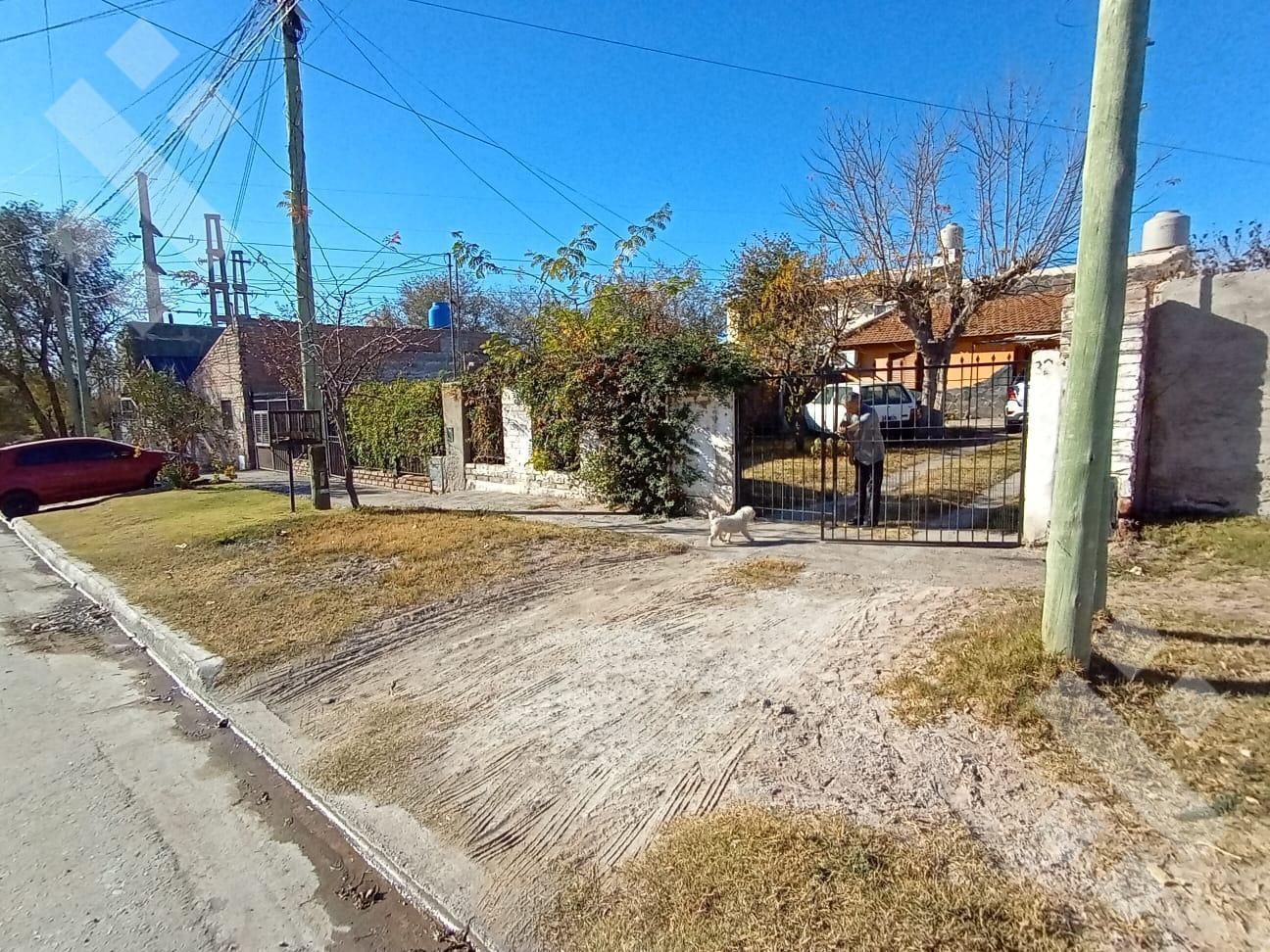 Foto de Casa 3 Dormitorios sobre Lote de 275 m² | Patio y Potencial de, imagen 2