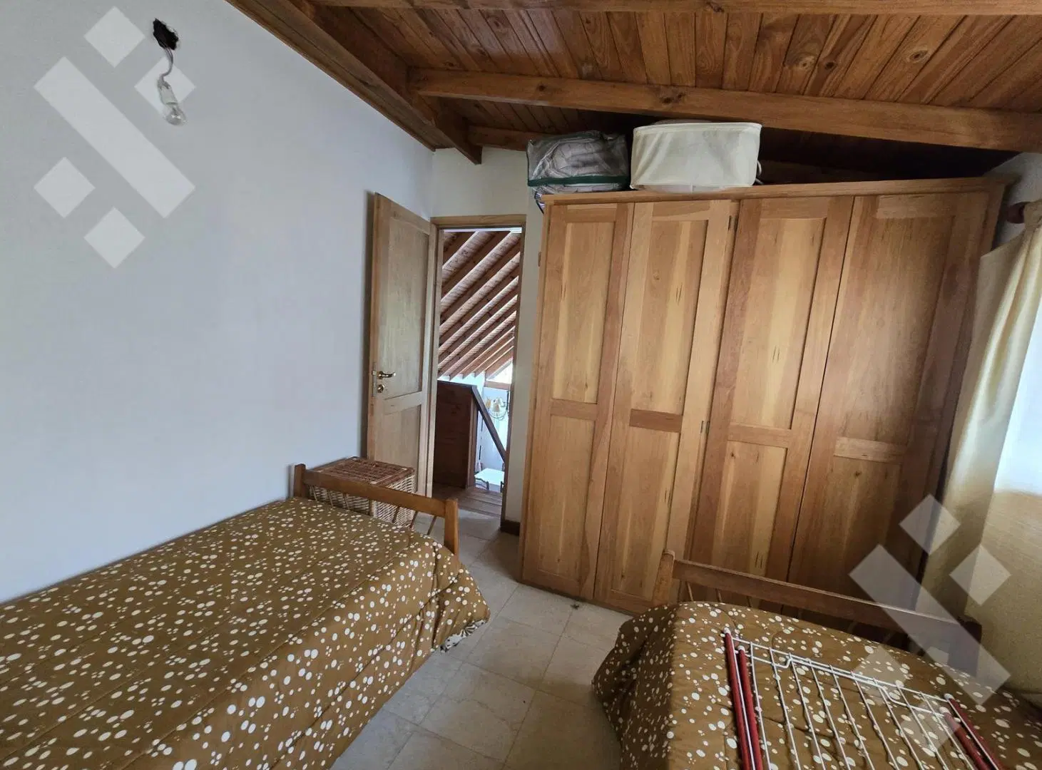 VENTA CASA  PH 4 DORMITORIOS, QUINCHO Y COCHERA CUBIERTA - CASCO CENTRICO - SAN MARTIN DE LOS ANDES 2