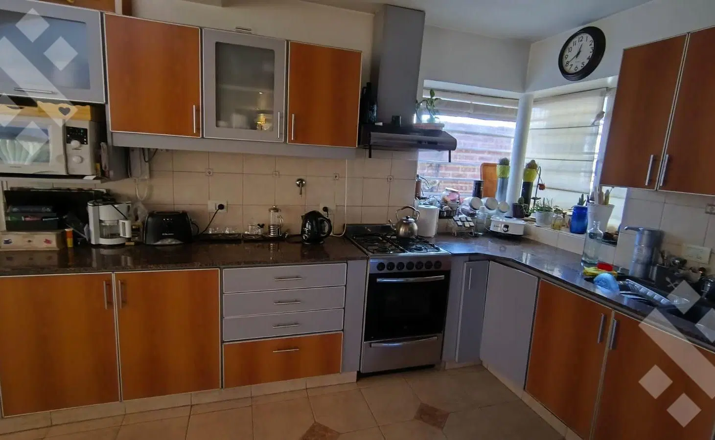 VENTA CASA 4 DORMITORIOS - B° MANZANAR VII, CIPOLLETTI 5